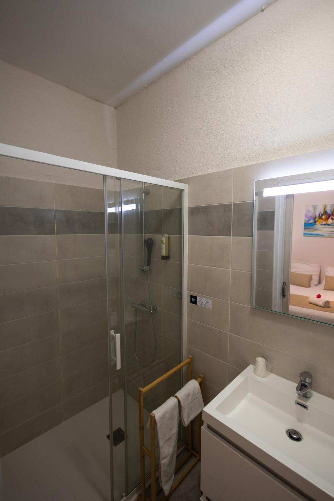 Hotel Logis Des Cretes De Pignols 2*